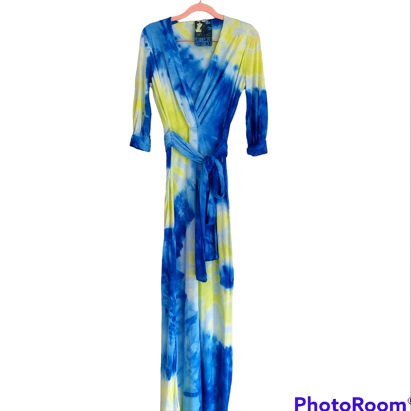 Young Fabulous & Broke Dresses & Skirts - Young Fabulous & Broke Tie Dye Boho belted wrap Maxi Dress size Small